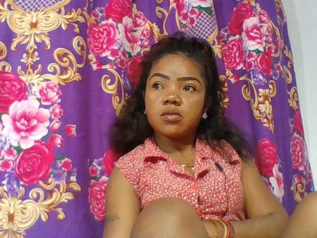 Elyah1a live cam on BongaCams