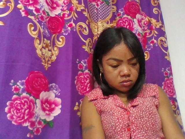 Elyah1a live cam on BongaCams