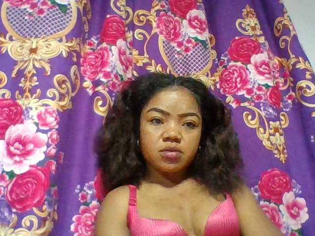 Elyah1a live cam on BongaCams
