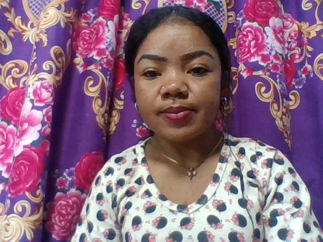 Elyah1a live cam on BongaCams