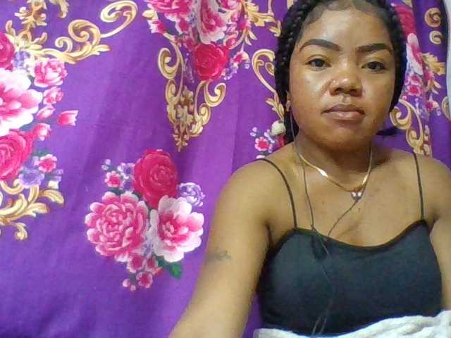 Elyah1a live cam on BongaCams
