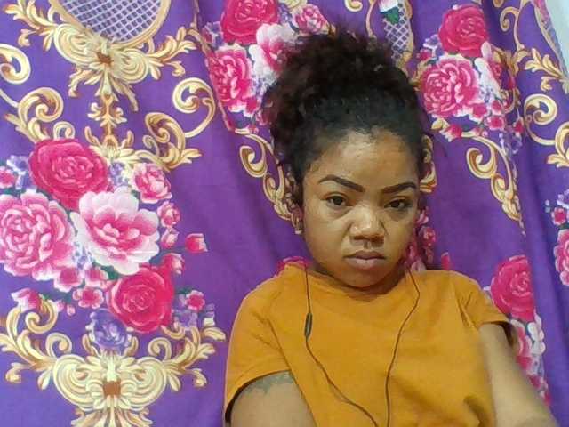 Elyah1a live cam on BongaCams
