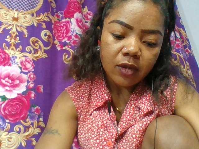 Elyah1a live cam on BongaCams