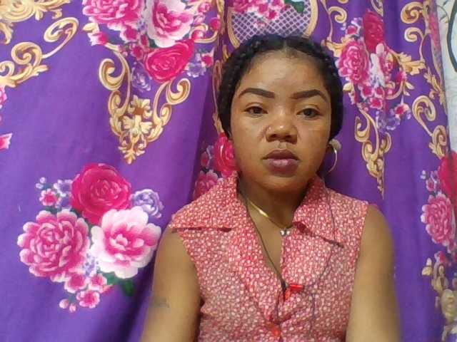 Elyah1a live cam on BongaCams