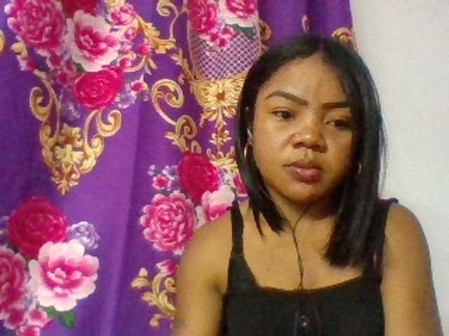 Elyah1a live cam on BongaCams