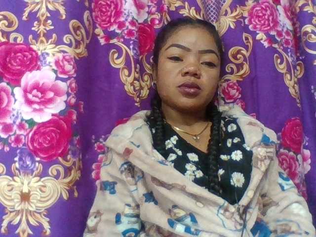 Elyah1a live cam on BongaCams