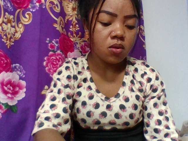 Elyah1a live cam on BongaCams