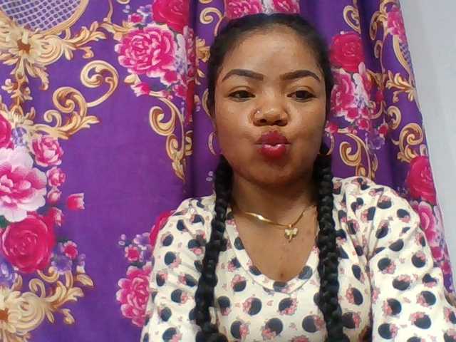 Elyah1a live cam on BongaCams