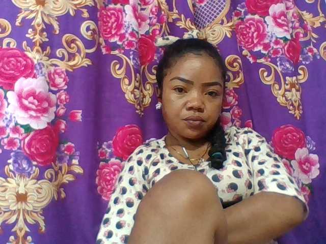 Elyah1a live cam on BongaCams