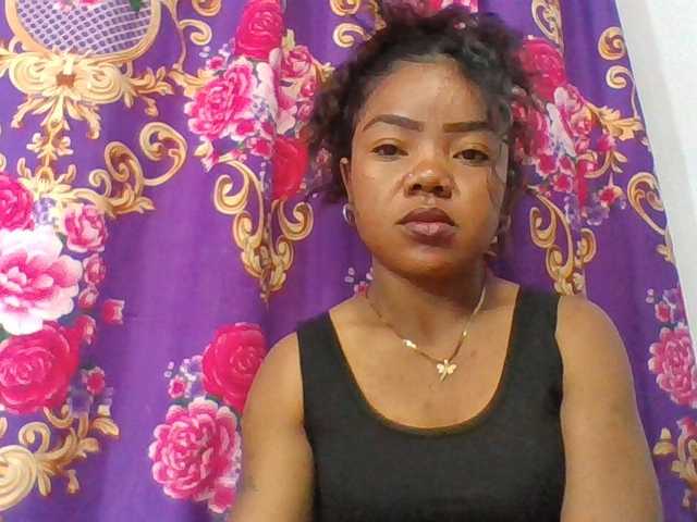 Elyah1a live cam on BongaCams
