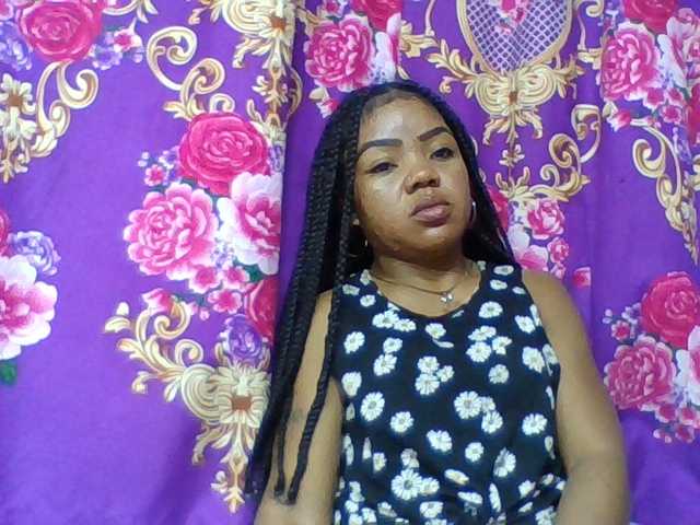 Elyah1a live cam on BongaCams