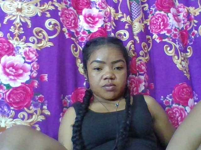 Elyah1a live cam on BongaCams