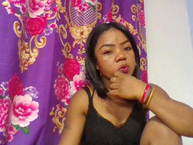Elyah1a live cam on BongaCams