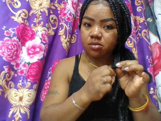 Elyah1a live cam on BongaCams