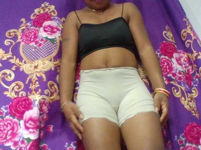 Elyah1a live cam on BongaCams