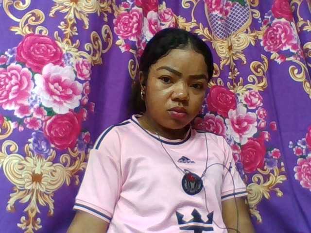 Elyah1a live cam on BongaCams