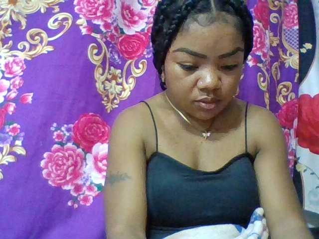 Elyah1a live cam on BongaCams
