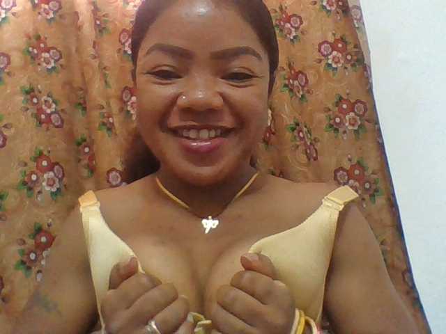 Elyah1a live cam on BongaCams