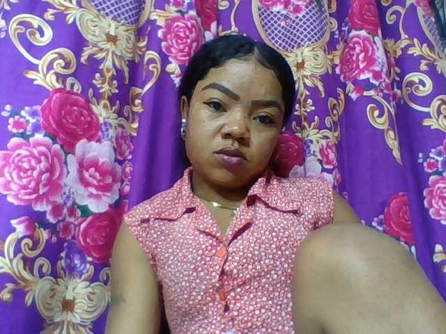 Elyah1a live cam on BongaCams
