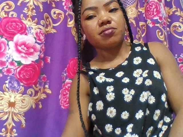 Elyah1a live cam on BongaCams