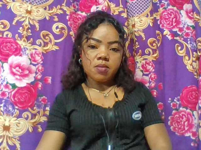 Elyah1a live cam on BongaCams