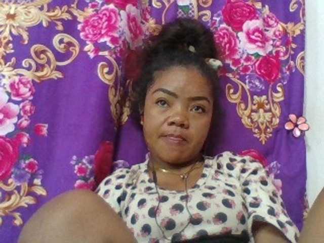 Elyah1a live cam on BongaCams