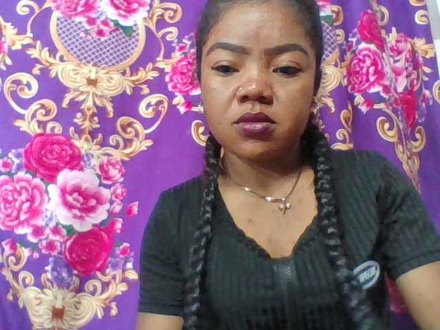 Elyah1a live cam on BongaCams