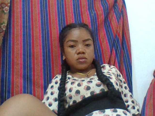 Elyah1a live cam on BongaCams