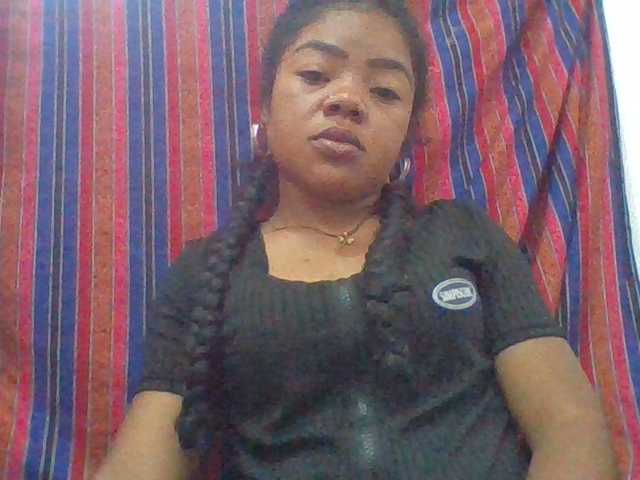 Elyah1a live cam on BongaCams