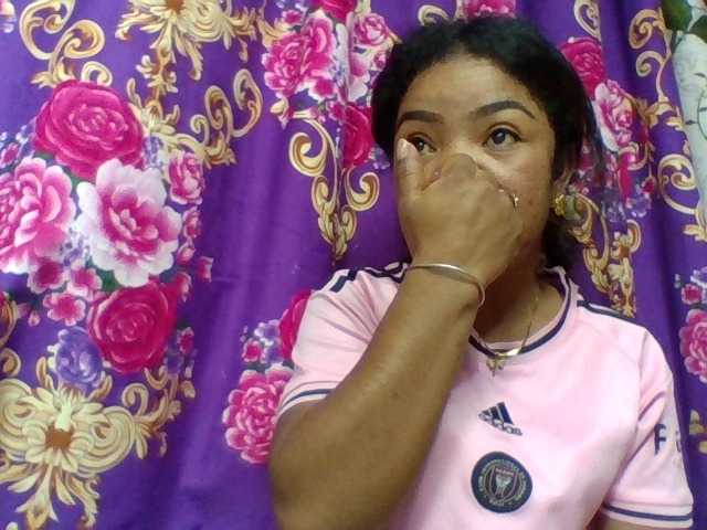 Elyah1a live cam on BongaCams