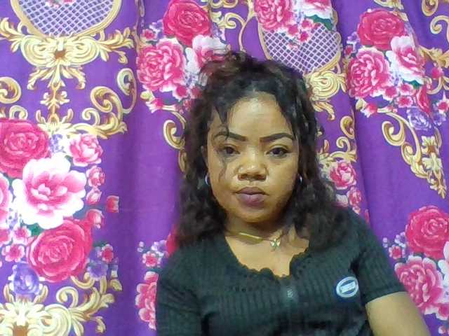 Elyah1a live cam on BongaCams