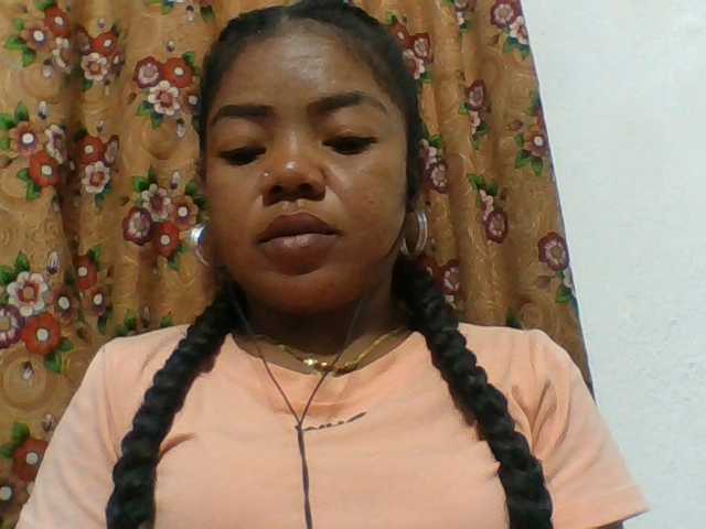 Elyah1a live cam on BongaCams