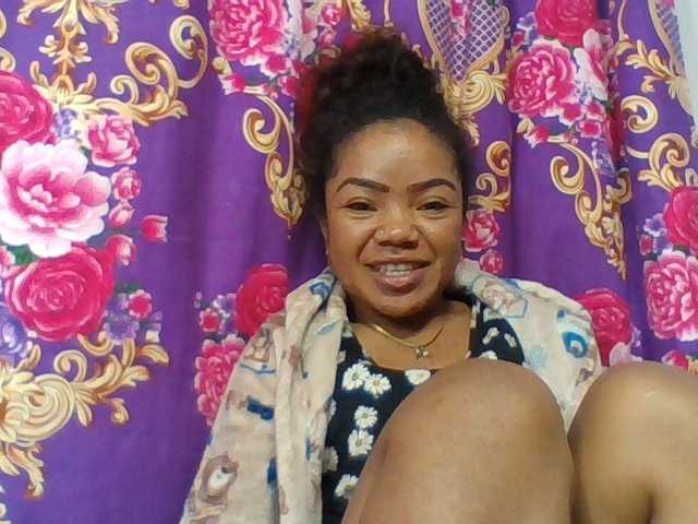 Elyah1a live cam on BongaCams