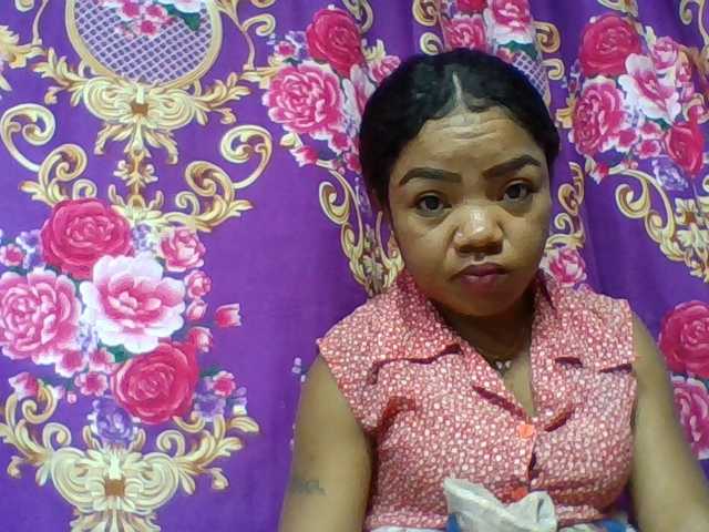 Elyah1a live cam on BongaCams