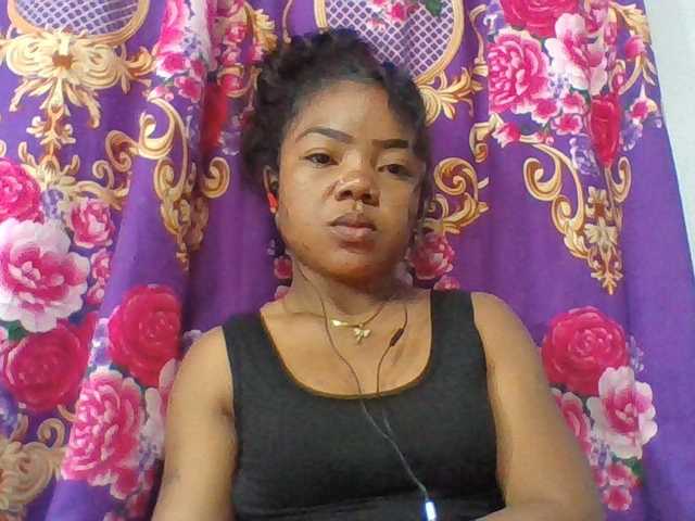 Elyah1a live cam on BongaCams