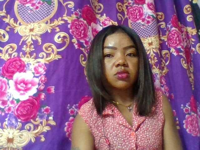 Elyah1a live cam on BongaCams