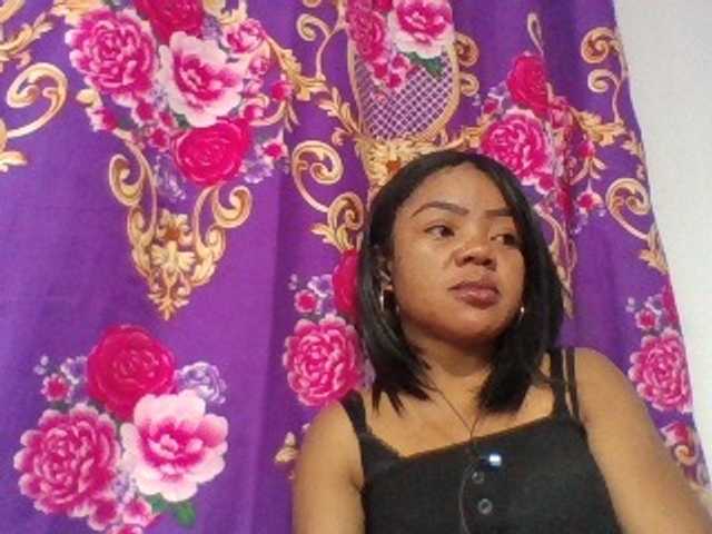 Elyah1a live cam on BongaCams