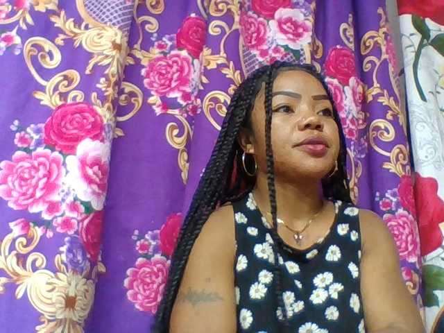 Elyah1a live cam on BongaCams