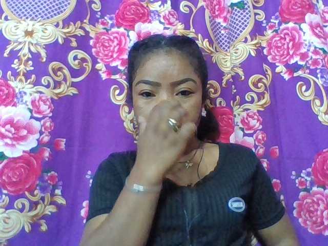 Elyah1a live cam on BongaCams