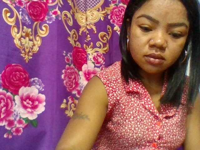 Elyah1a live cam on BongaCams