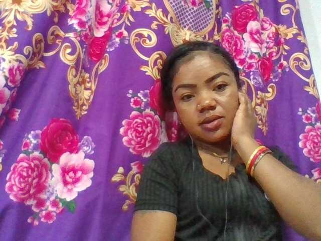 Elyah1a live cam on BongaCams