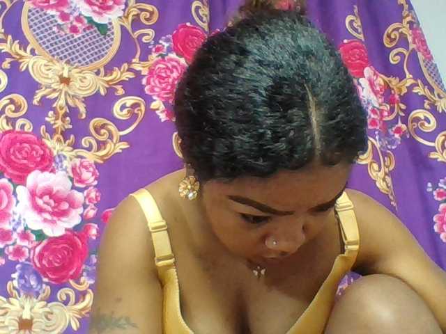 Elyah1a live cam on BongaCams