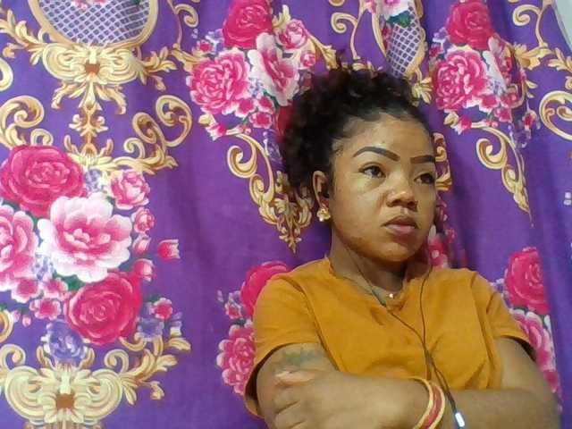 Elyah1a live cam on BongaCams