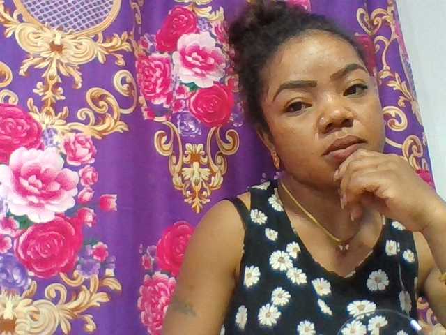 Elyah1a live cam on BongaCams