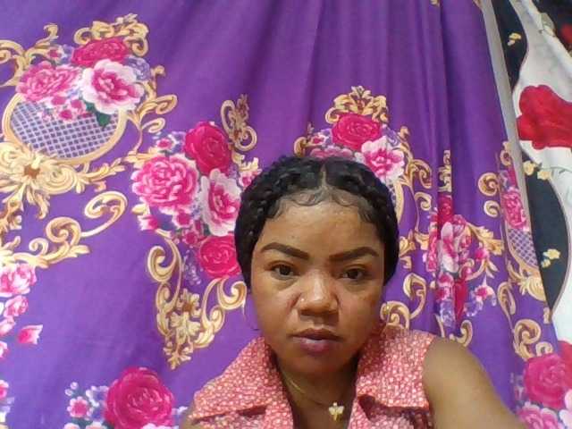 Elyah1a live cam on BongaCams