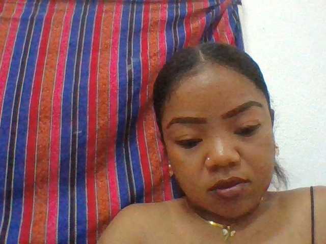 Elyah1a live cam on BongaCams