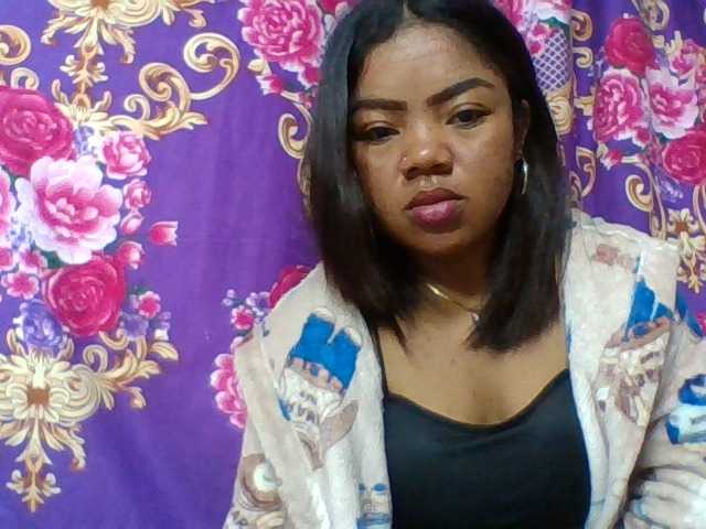 Elyah1a live cam on BongaCams