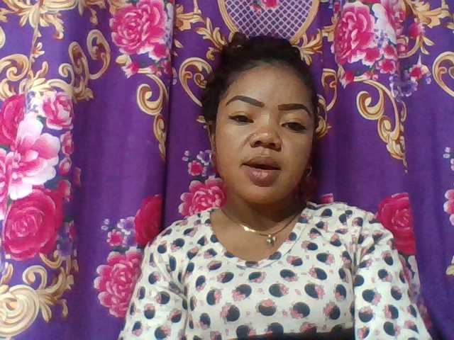 Elyah1a live cam on BongaCams