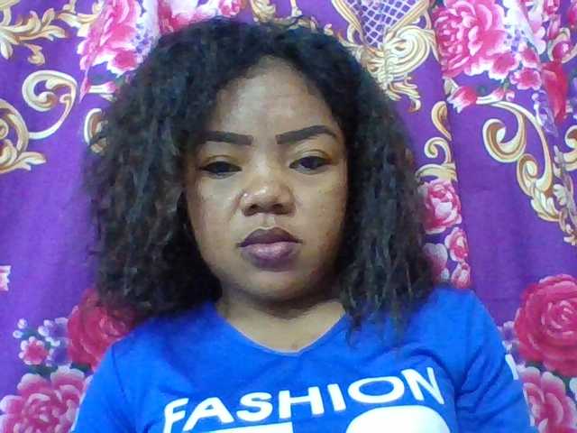 Elyah1a live cam on BongaCams