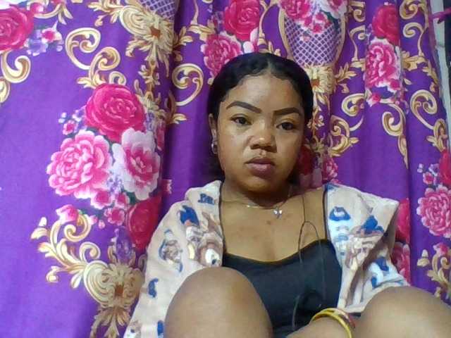Elyah1a live cam on BongaCams